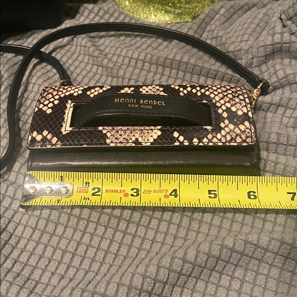 Henri Bendel EUC crossbody/wallet/glasses case - Picture 15 of 16